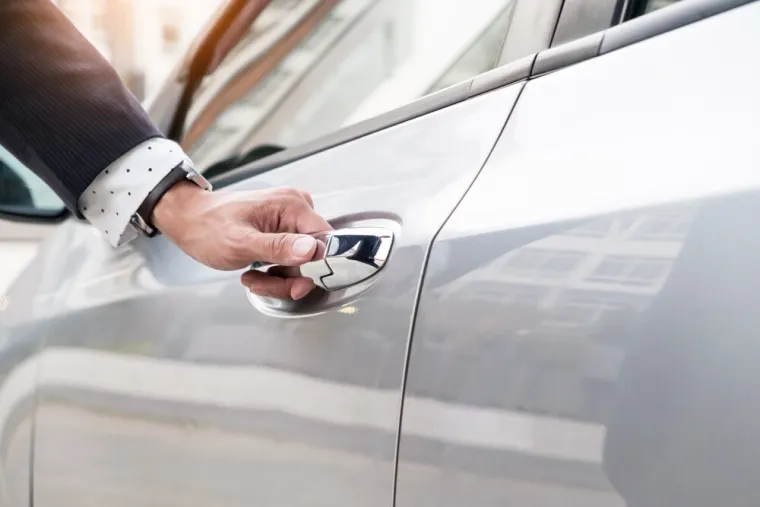 Chauffeur VTC à Nice disponible un dimanche matin, Nice, Easy Transfert Azur